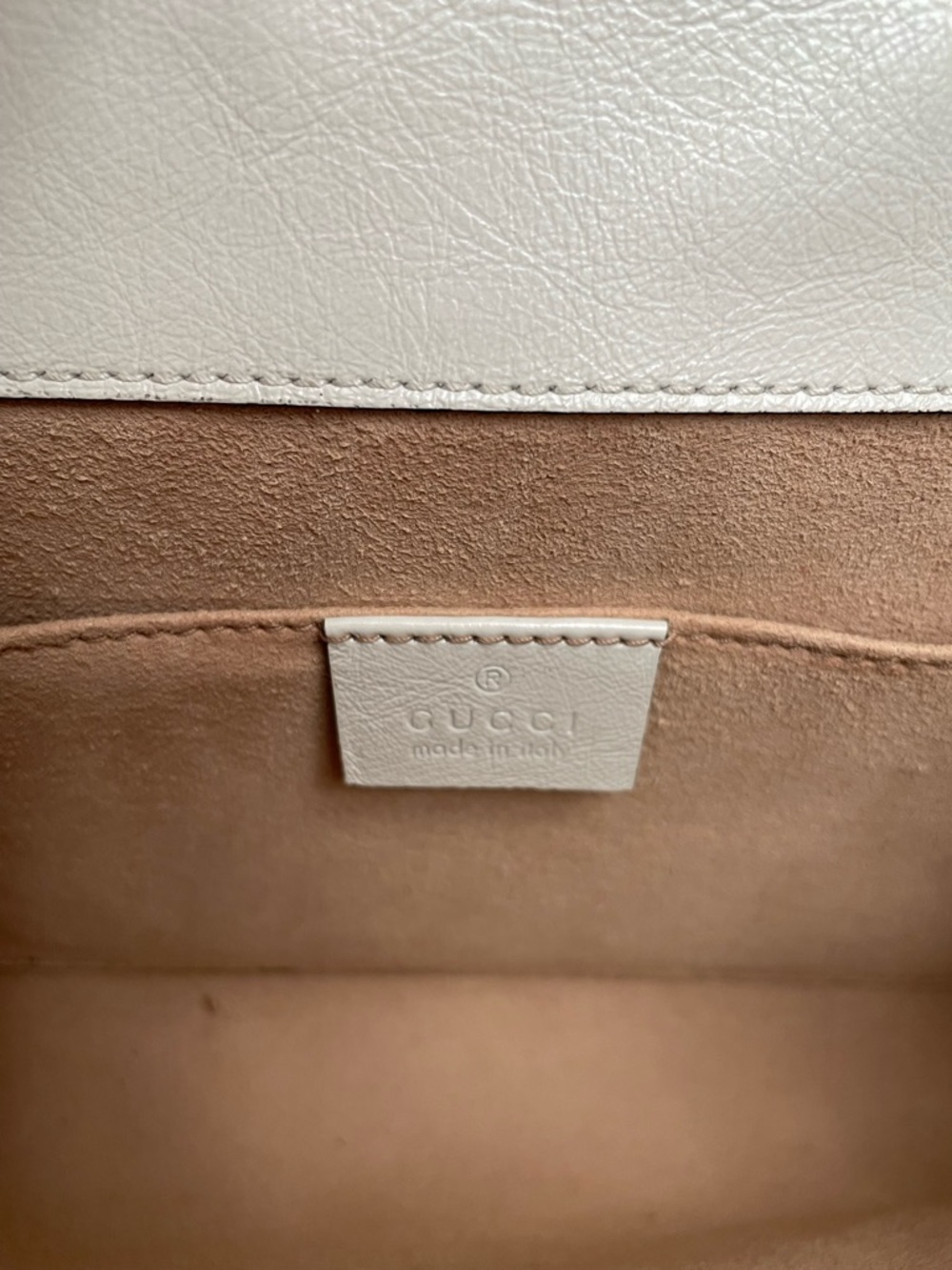 Gucci White Leather Shoulder Bag with Tiger Detail - Picture 6 of 11